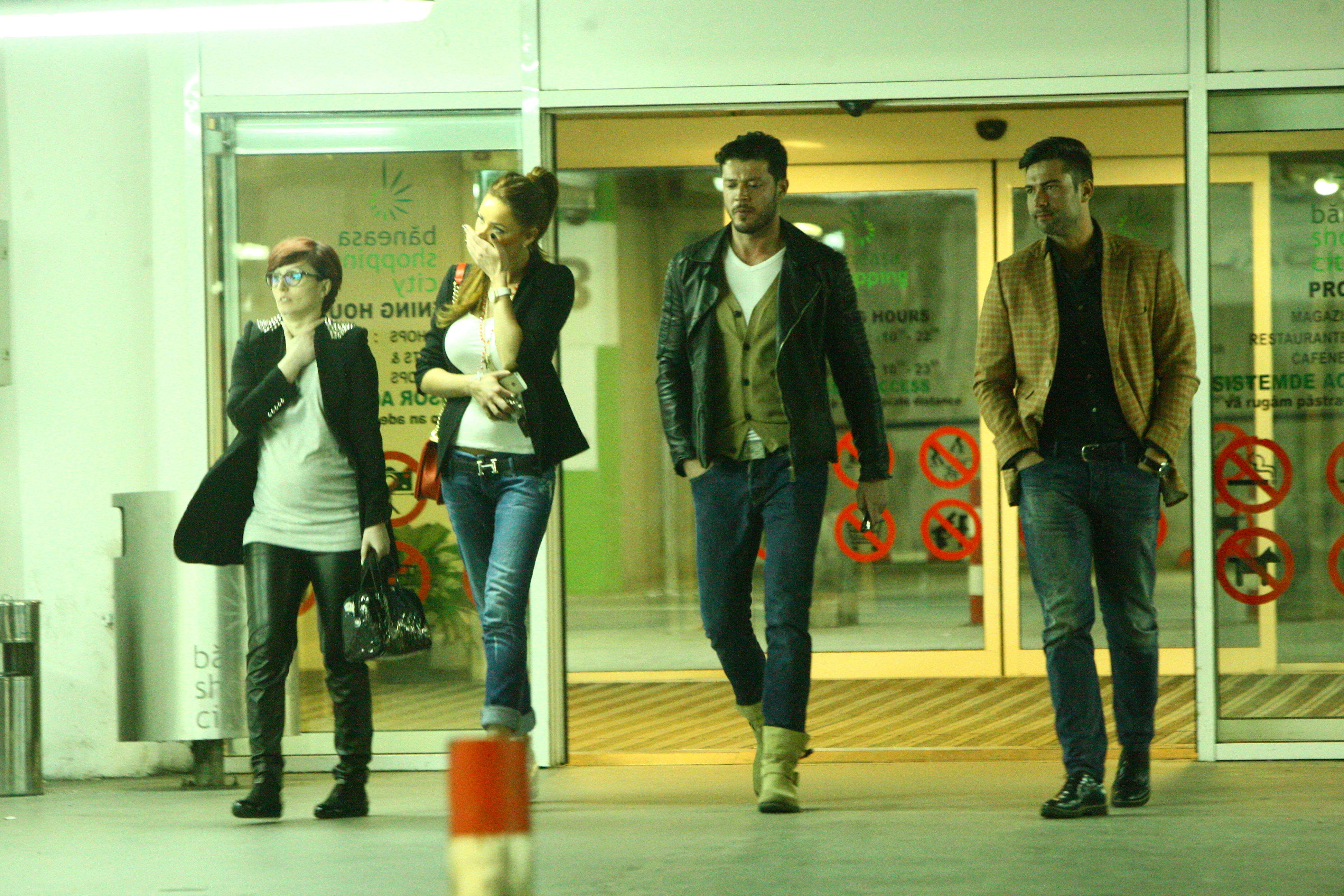 Bianca si Victor si-au evitat privirile la iesirea de la mall