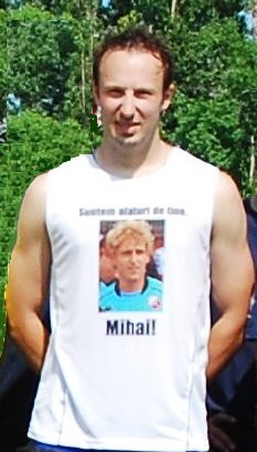 Pe vremea cand se antrena din greu, Alex Cirtu era plin de muschi si patratele foto: arhiva personala