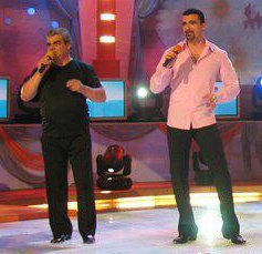 Aurelian Temisan alaturi de tatal sau pe scena