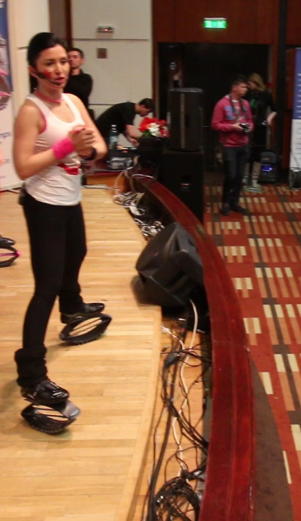 Clasele de kangoo jumps ale Kingai sunt foarte bine primite