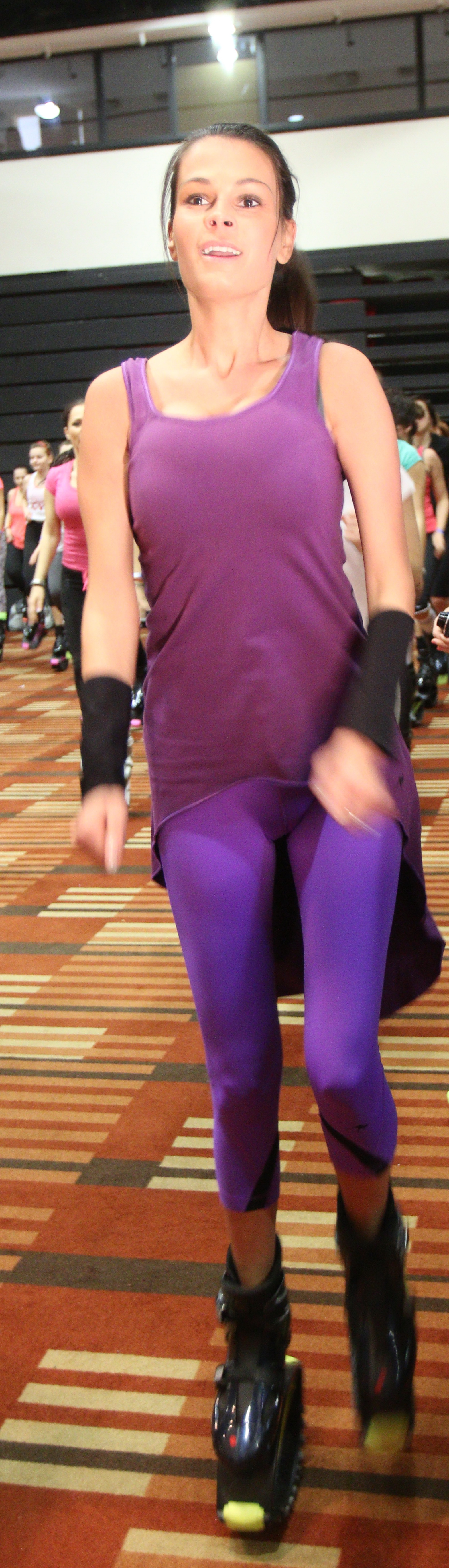 Duminica, vedeta a facut kangoo jumps pentru copiii bolnavi de cancer