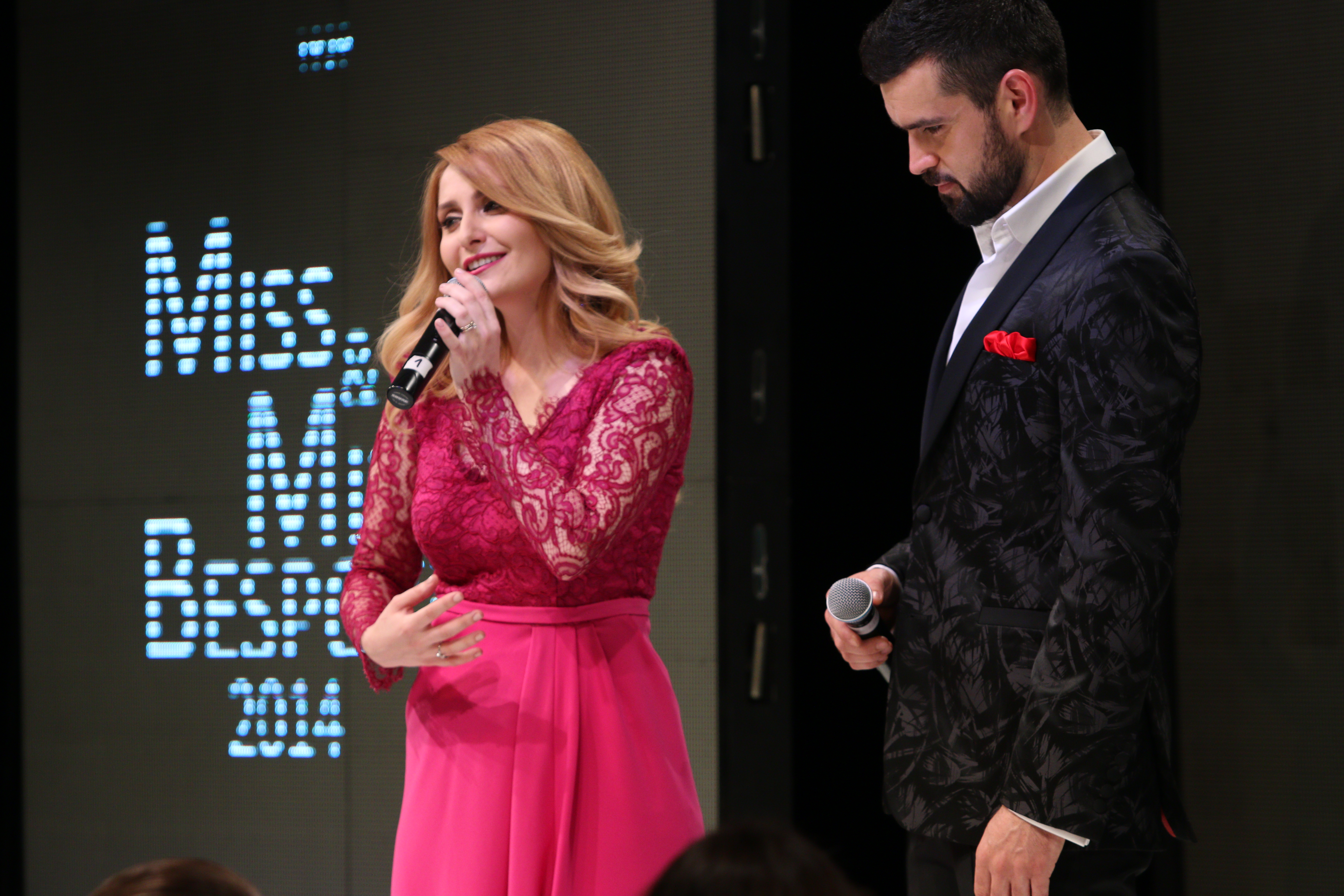 Alina a urcat pe scena dupa o pauza de cateva luni