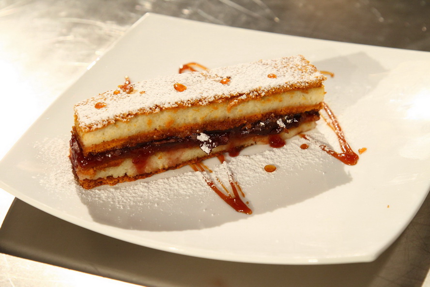 Argeseanul a cucerit juriul dupa ce a gatit prajitura cu bulion