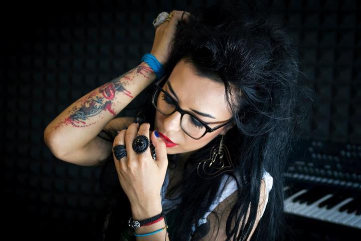 Dj Wanda vrea ca la sfarsitul lunii aprilie sa isi deschida salonul