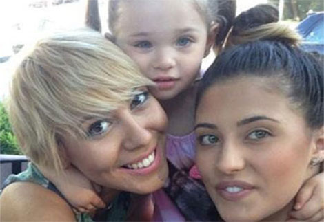 Sore si Antonia, alaturi de Maya, fetita vedetei