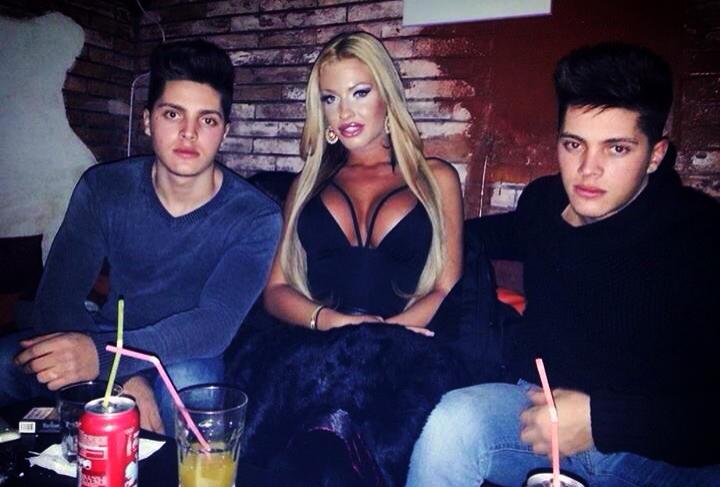 Loredana Chivu a crezut ca vede dublu cand i-a cunsocut pe gemenii din Suceava