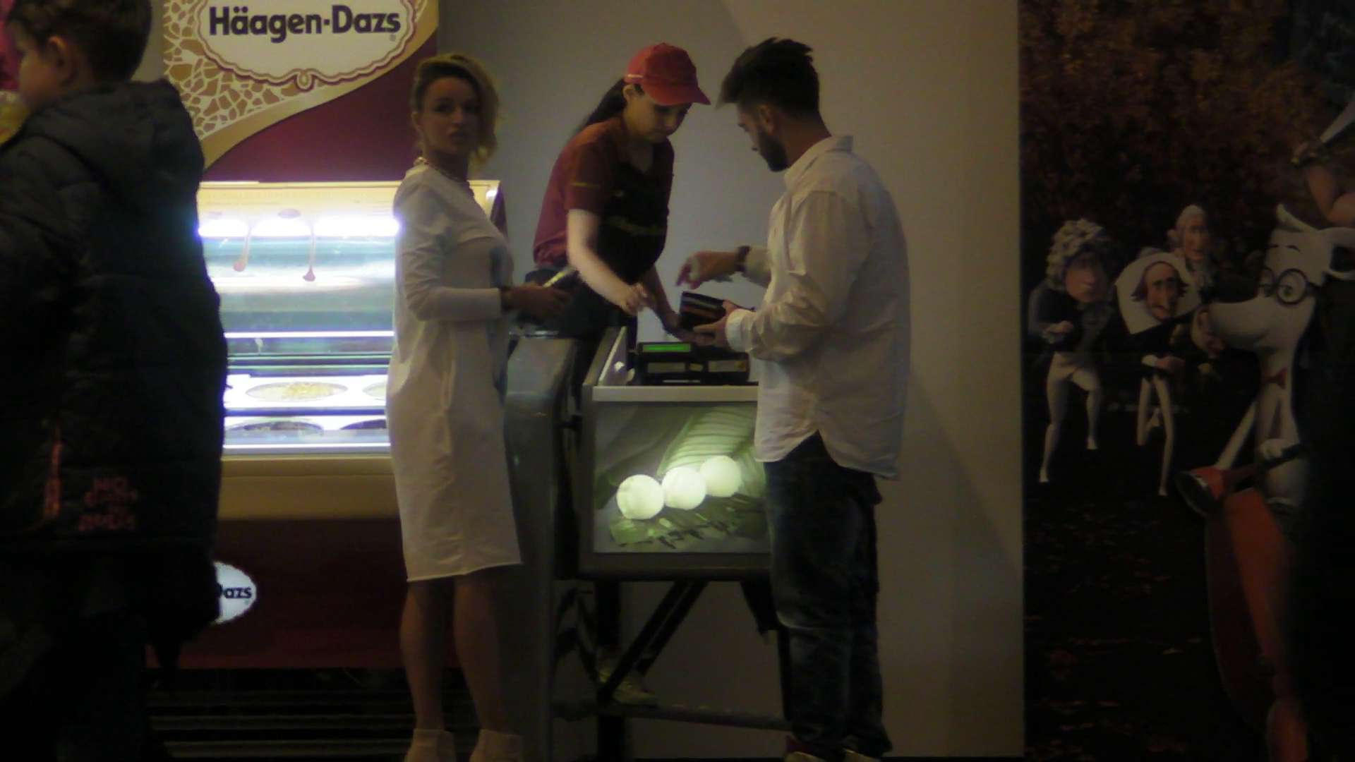 A uitat de silueta! Dorian a dat iama in inghetata