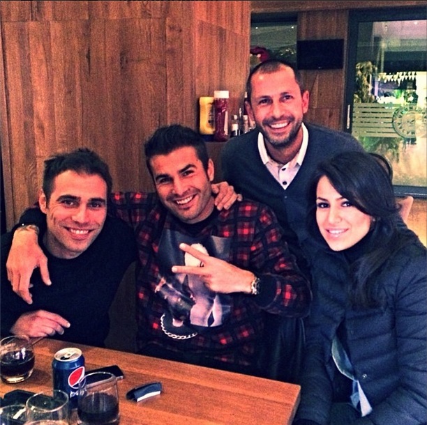 Adrian Mutu a gasit repede cu cine sa se distreze si in Romania