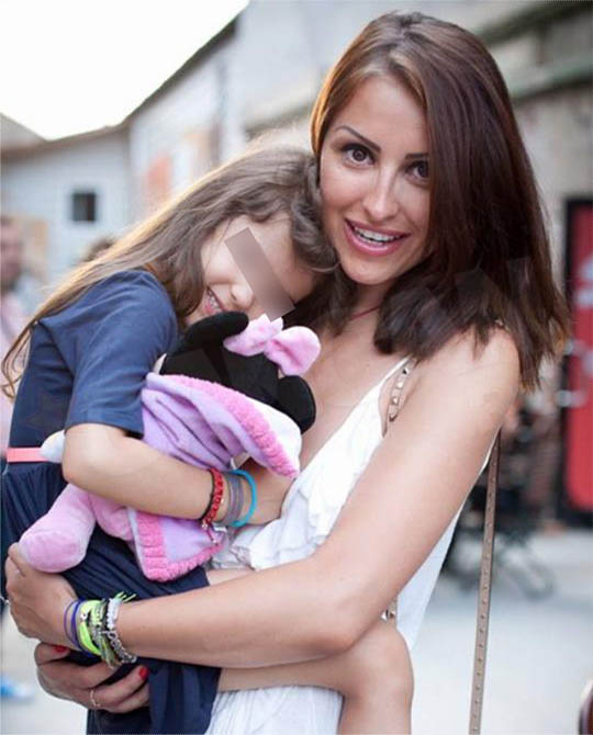 Fosta componenta a trupei Trident spera ca judecatorii ii vor readuce fetita in brate!