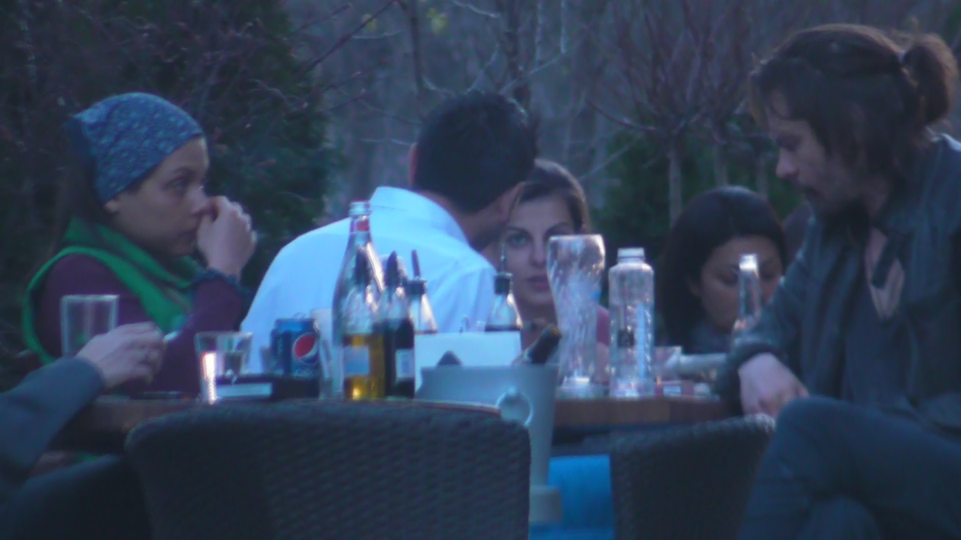 Andreea se sterge la nas