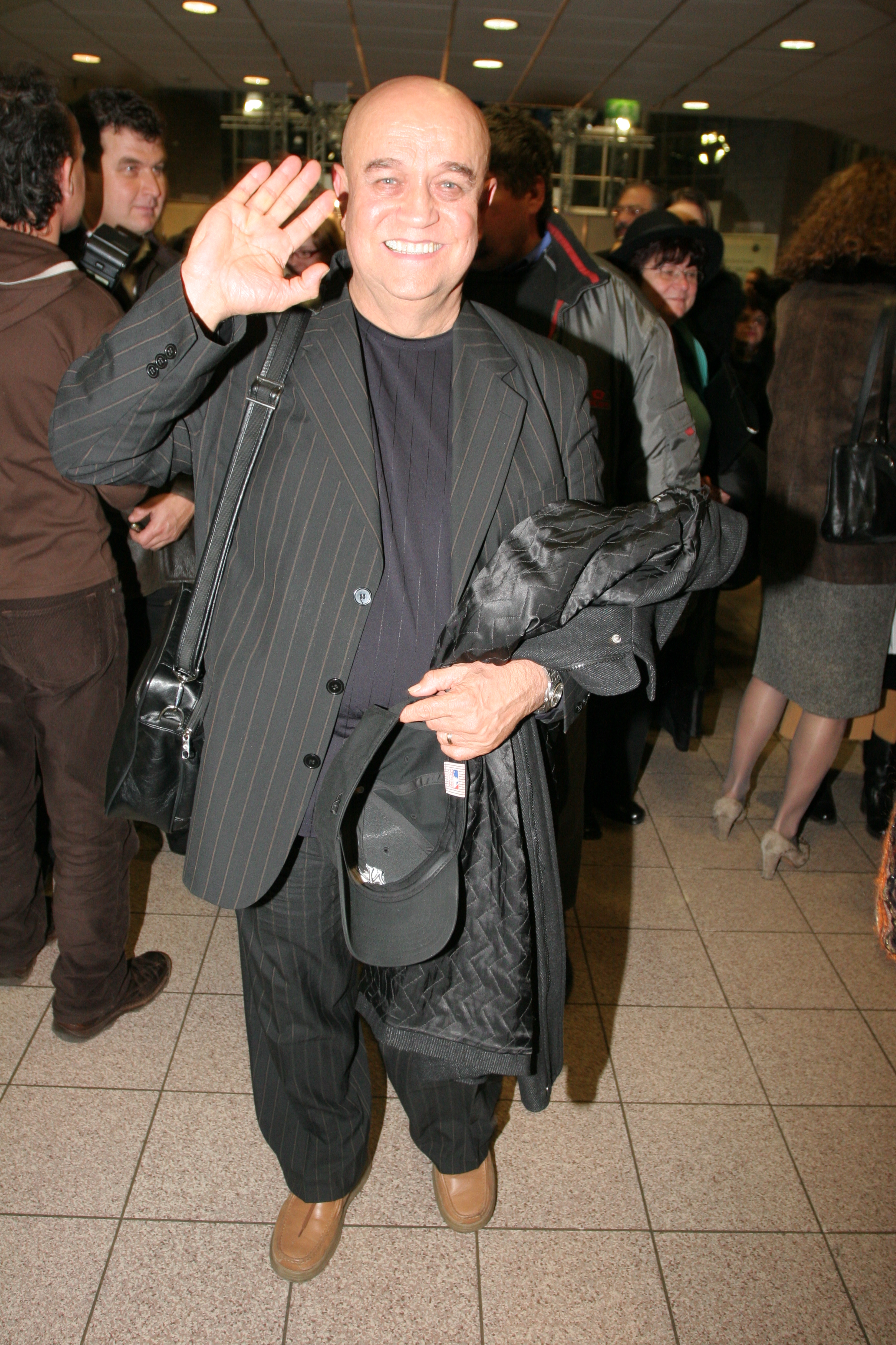 Nea Beni vrea sa mai dea jos cateva kilograme