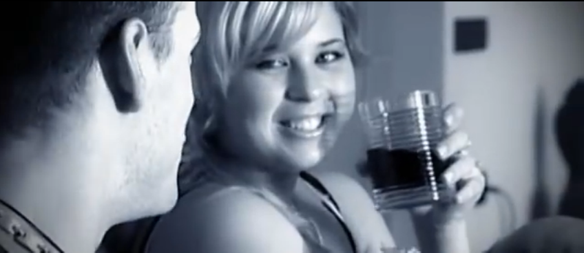 Vedeta in 2006, cand filma pentru Activ foto: youtube.com