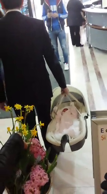 Primele imagini cu fiica Cristinei Rus