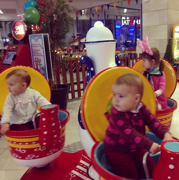 Cele trei fetite ale cantaretului Doru Todorut