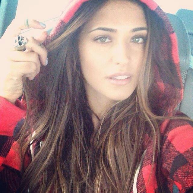 Antonia sufera enorm, dar nu prea lasa sa se vada asta, in public