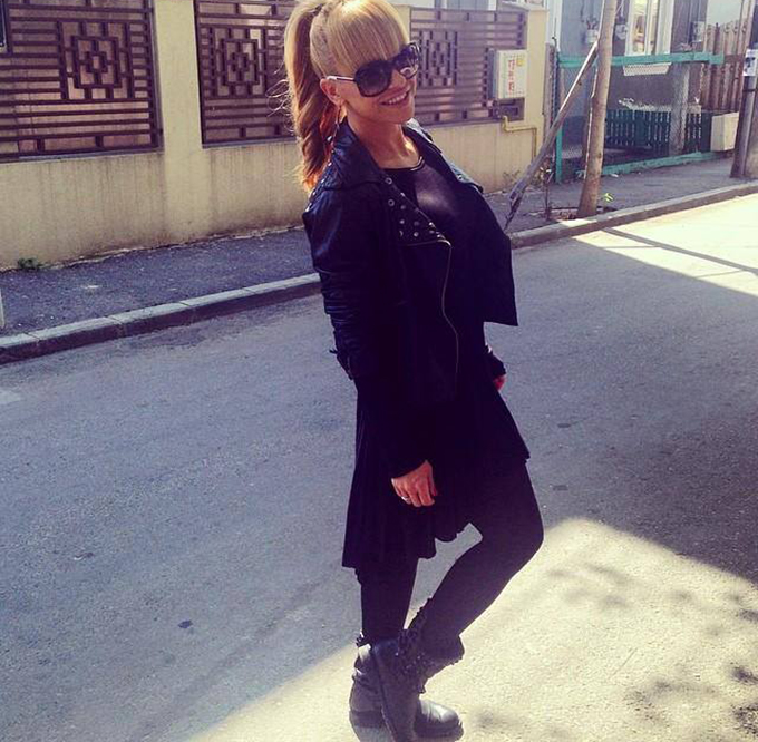 Andei i-a pierit zambetul de pe buze cand a citit ce i-a scris prietena ei