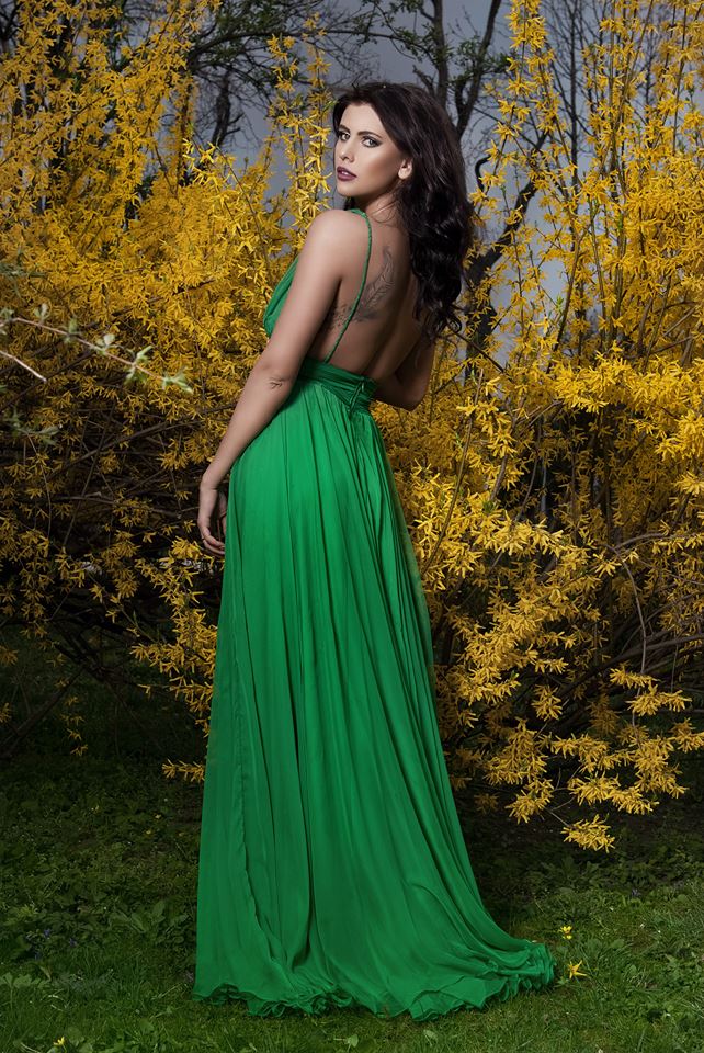 Roxana a devenit cunoscuta drept fotomodel