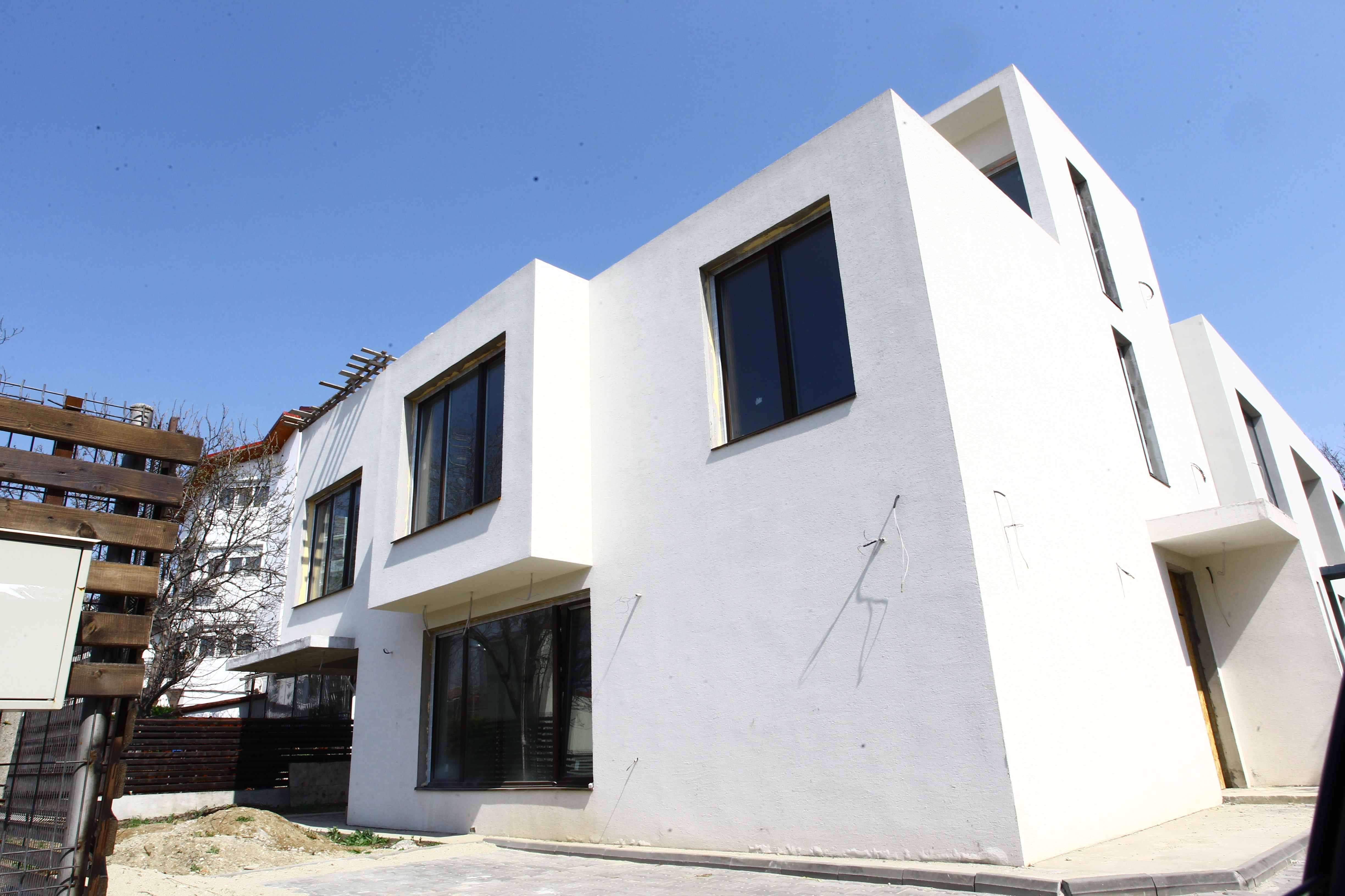 Vila va avea cel putin 5 dormitoare