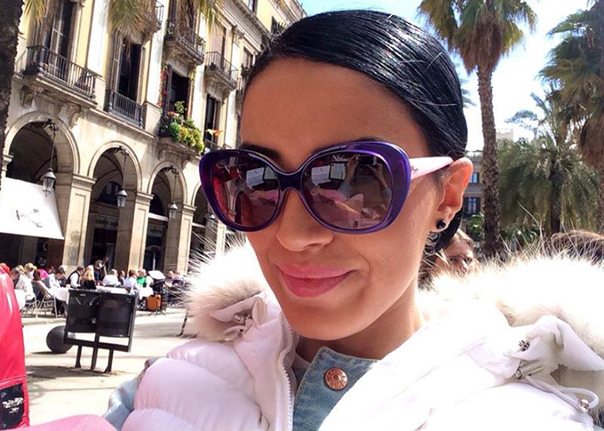 Adelina a plecat vineri in Barcelona