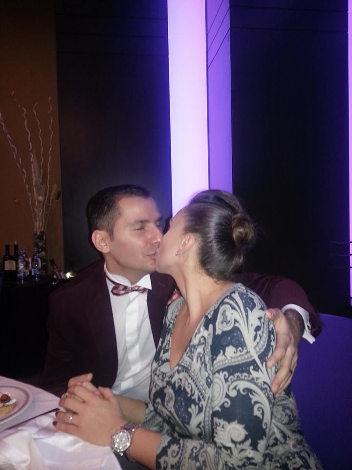 Adina este cea mai fericita femeie langa sotul ei foto: Facebook