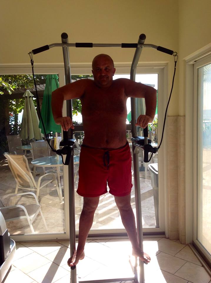 Chiar daca este in vacanta actorul nu a uitat de silueta sa