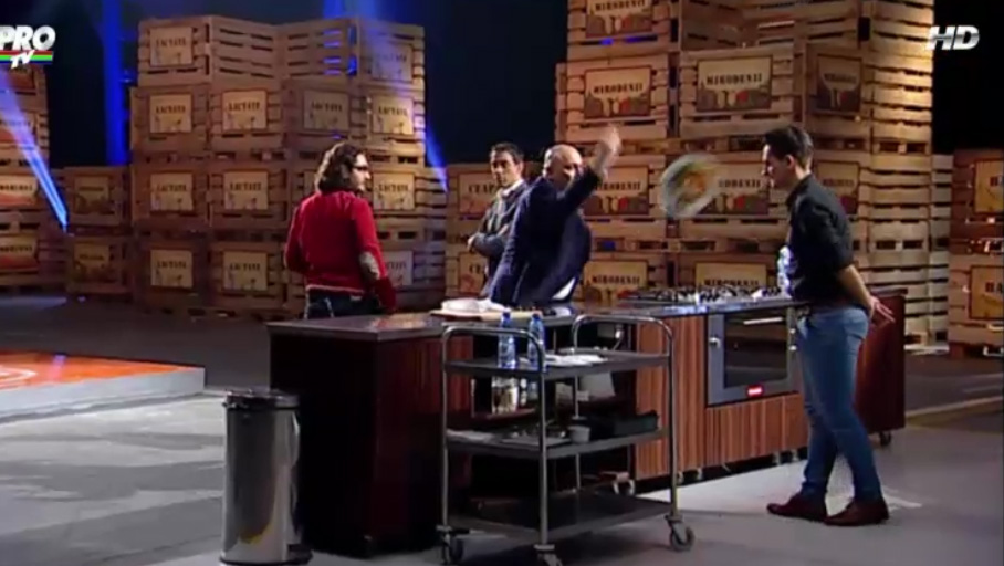 Chef Catalin Scarlatescu i-a aruncat concurentului farfuria pe jos