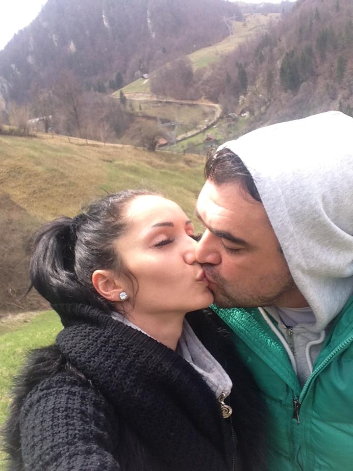 Muneca se iubeste de fapt cu impresarul Florin Nedelcu