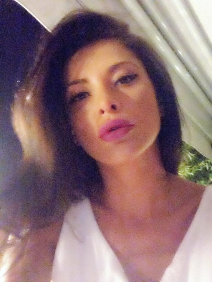 Roxana este in continuare fotomodel