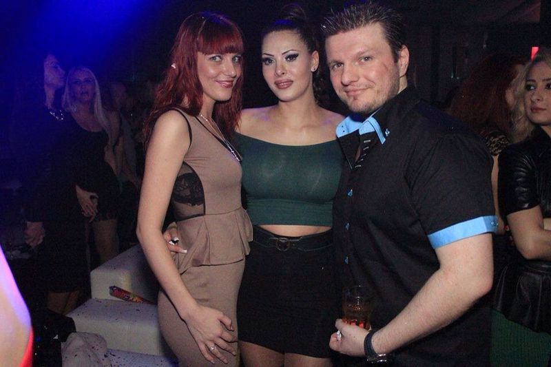 Cea din mijloc este iubita lui Patrascu