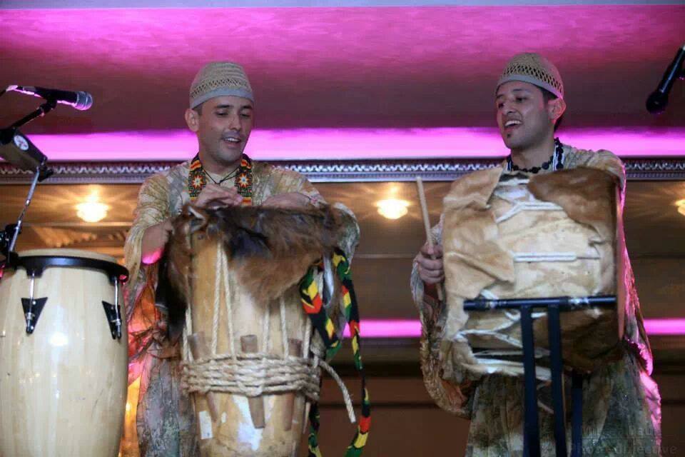 Fabian si fratele sau, intr-unul dintre spectacolele sustinute pana acum