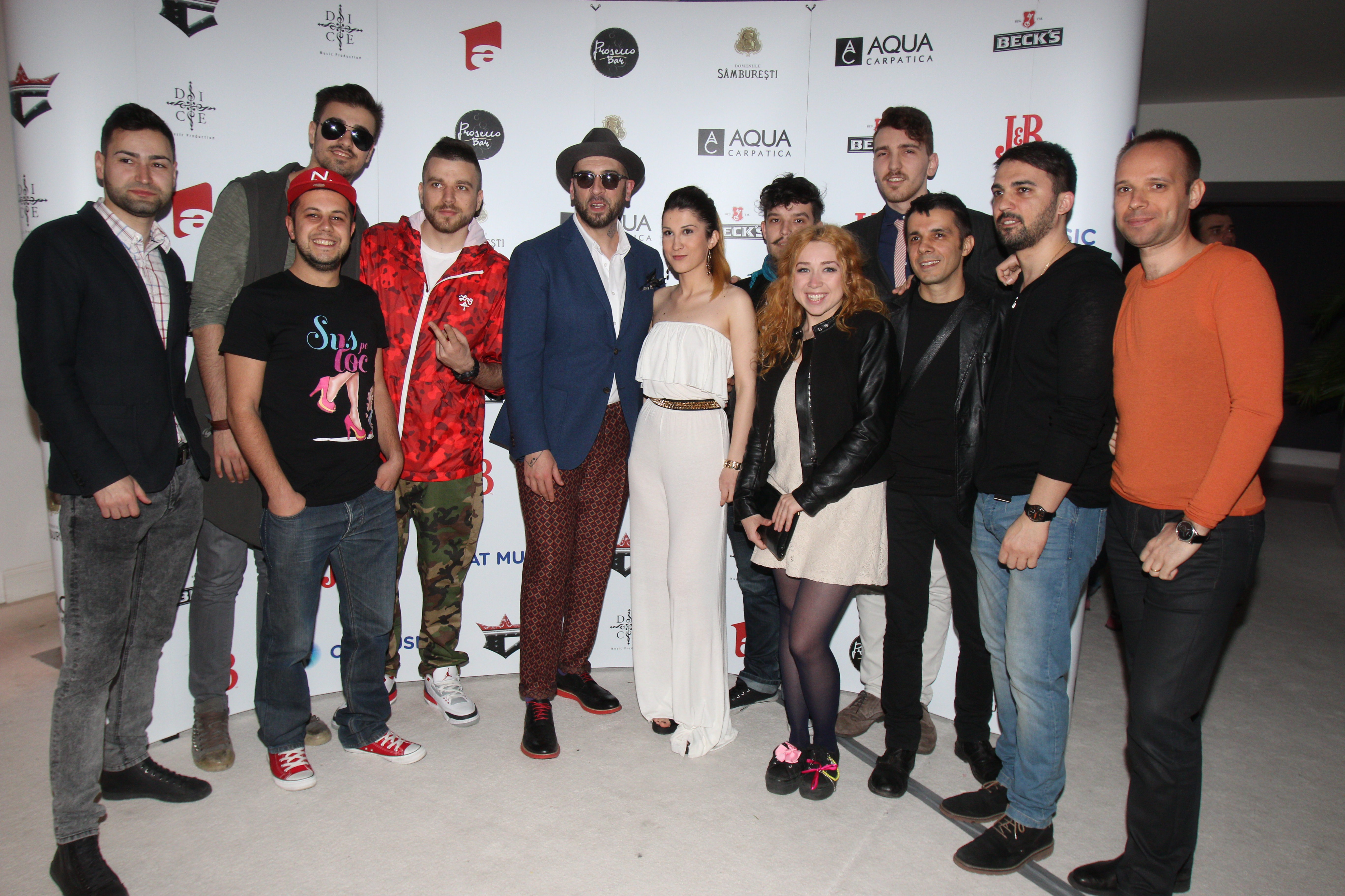 CRBL pozeaza mandru alaturi de gasca lui de prieteni