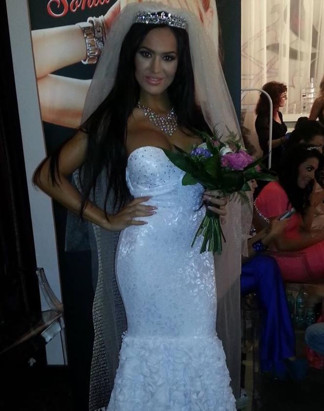 Marga a imbracat rochia de mireasa de mai multe ori, dar doar la prezentari de moda