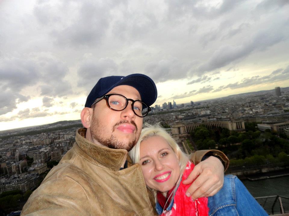 Sotul Mihaelei, Costin, a schimbat, pana acum, aproximativ 300 de masini