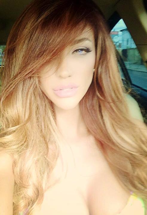 Bianca a cunoscut cobsacrarea in vara anului 2009, cand s-a cuplat cu Bote