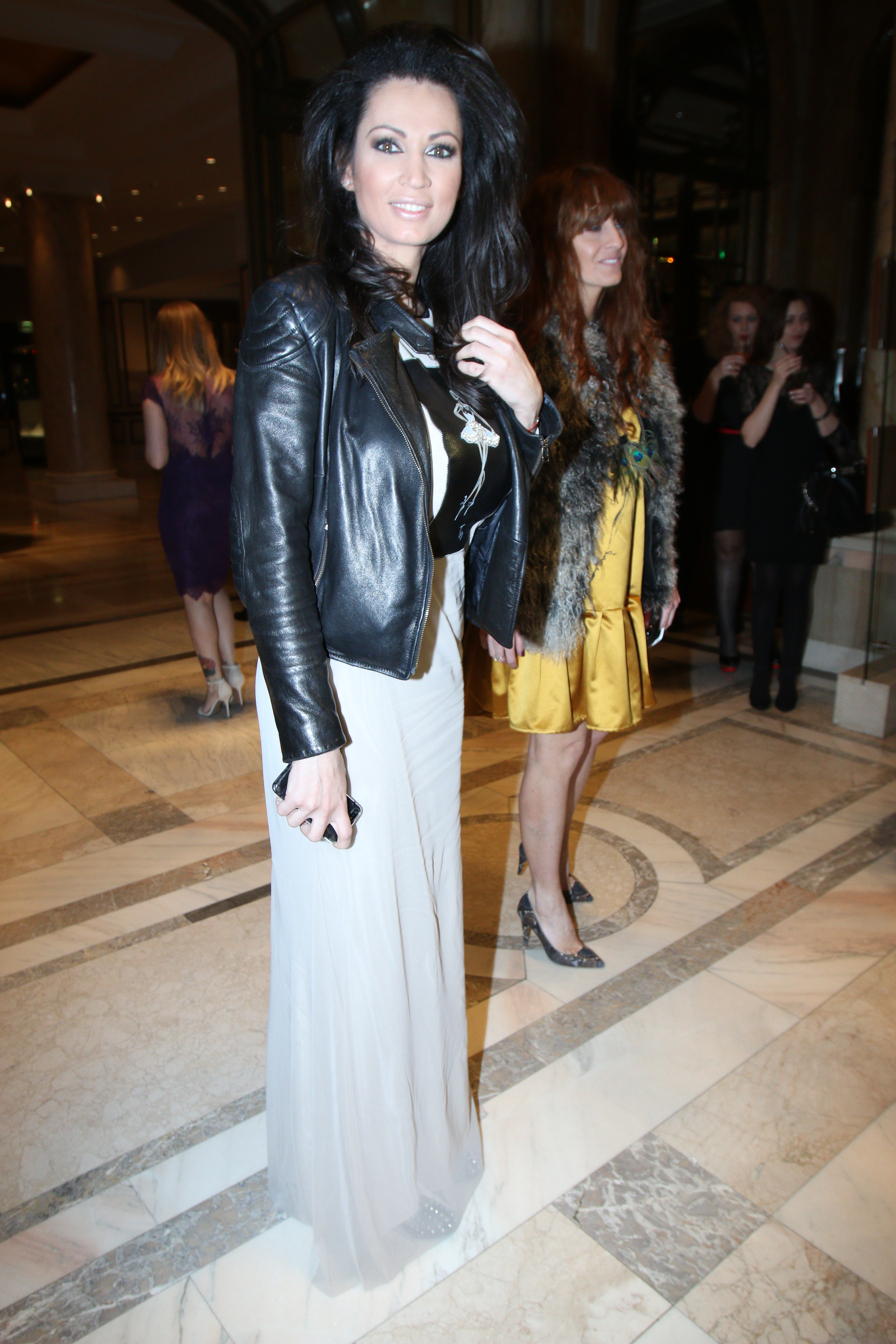 Bruneta a slabit deja cinci kilograme