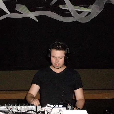 Vlad Fugaru isi doreste sa ajunga un DJ celebru