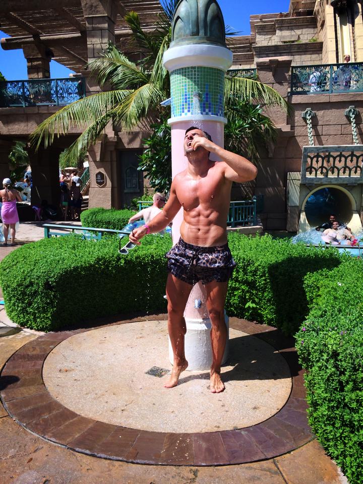 Iulian si-a facut poze in aceleasi locuri ca Pamfile