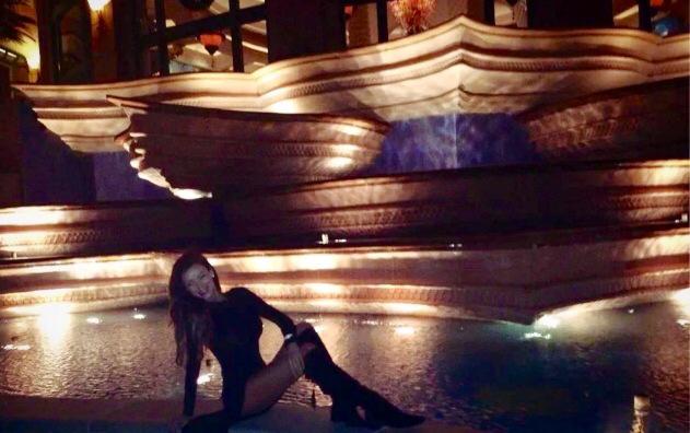 De cand e in vacanta in Turcia, cu Victor, Bianca isi posteaza pe Facebook doar poze in care apare singura