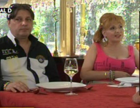 In familia cantaretei, cand e vorba de mers cu masina, baza este sotul ei, Cornel