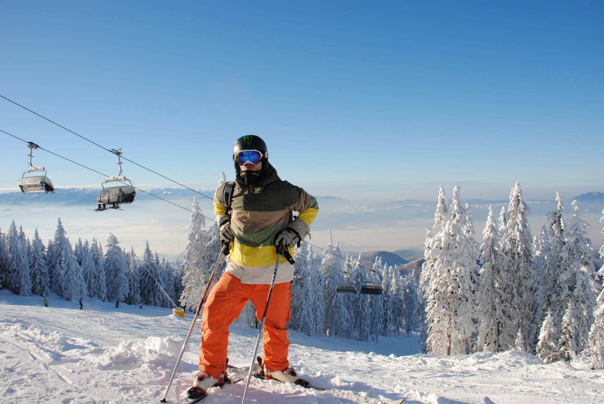 George Vintila si-a petrecut vacanta la schi, in Poiana Brasov! Uite ce frumos s-a distrat omul de radio!