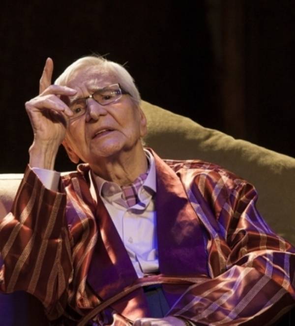 Maestrul Radu Beligan continua sa joace in spectacole de teatru, chiar daca se apropie de 100 de ani