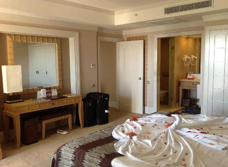 Asa arata una dintre camerele hotelului in care au fost cazati Victor si Bianca