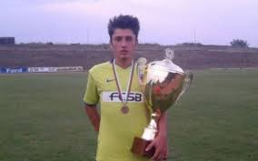 Denis a castigat nenumarate premii pentru activitatea fotbalistica