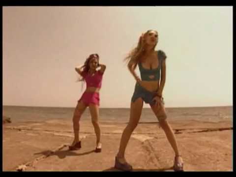 Fetele de la Andre au starnit o adevarata isterie cu piesa 