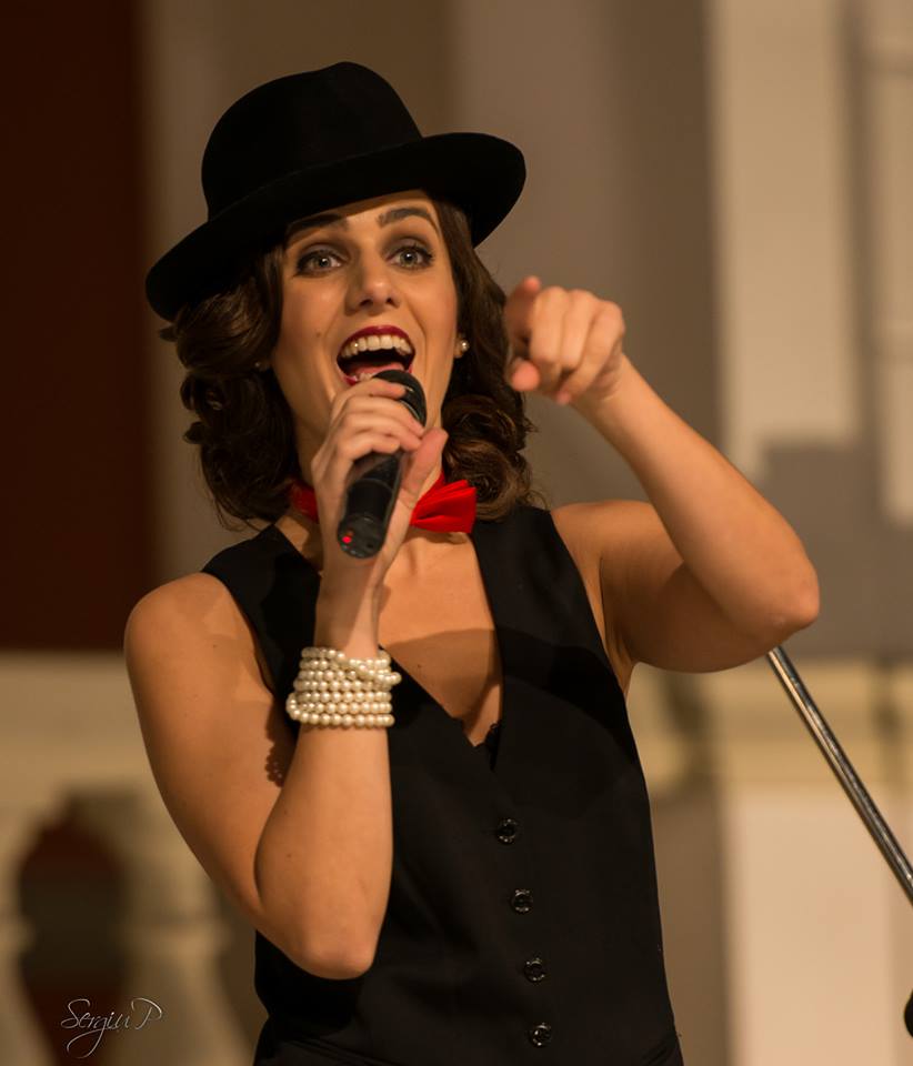 Irina Sarbu este una dintre cele mai indragite cantarete de jazz din tara foto: Sergiu P