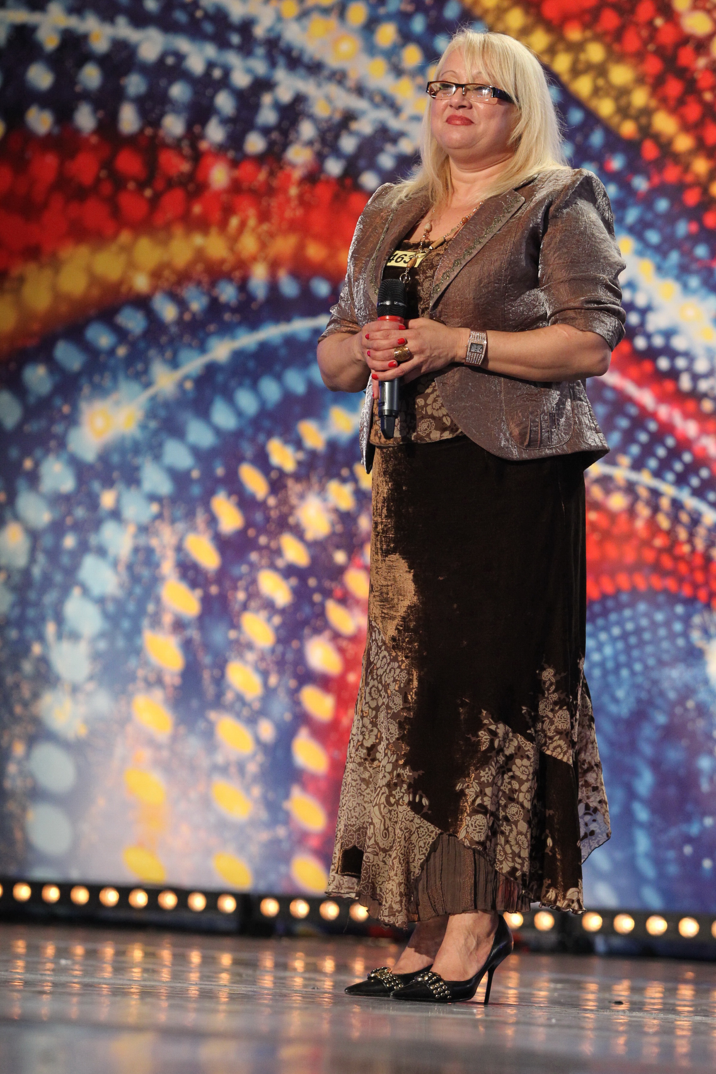 In aceasta seara, Laura va lupta pentru un loc in finala 