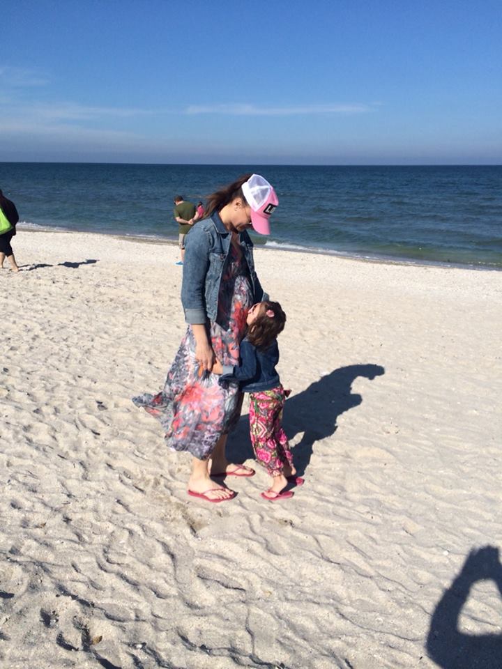 Raluca Sandu este insarcinata in aproape cinci luni