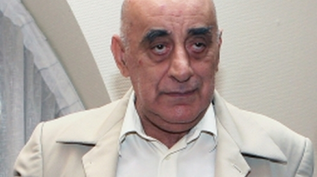 Fostul edil dezminte orice acuzatie din partea barbatului pe care sustine ca nici nu il cunoaste