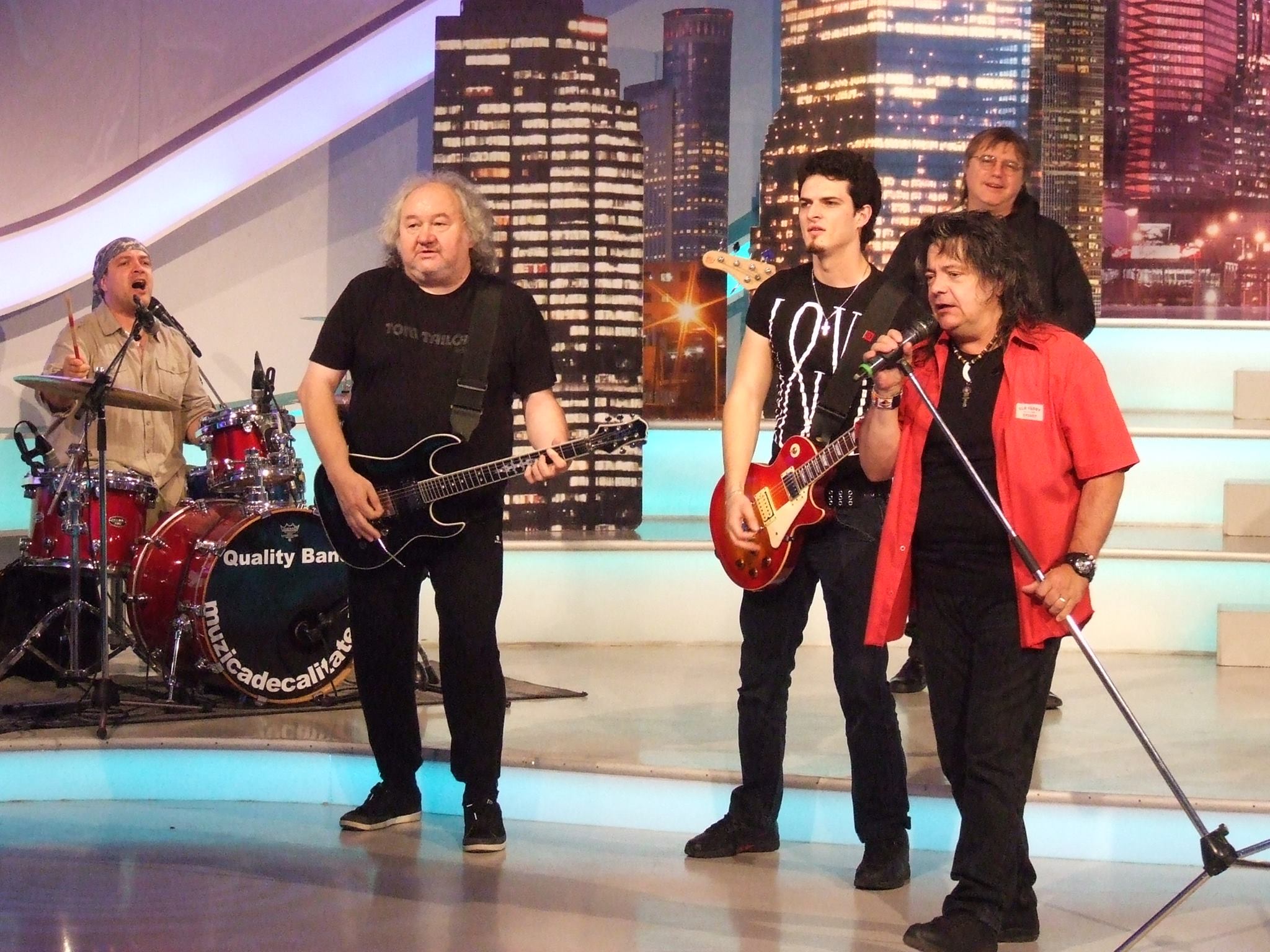 Artistul a revenit pe scena muzicala alaturi de bunul si vechiul sau prieten, Adi Ordean sursa: arhiva personala