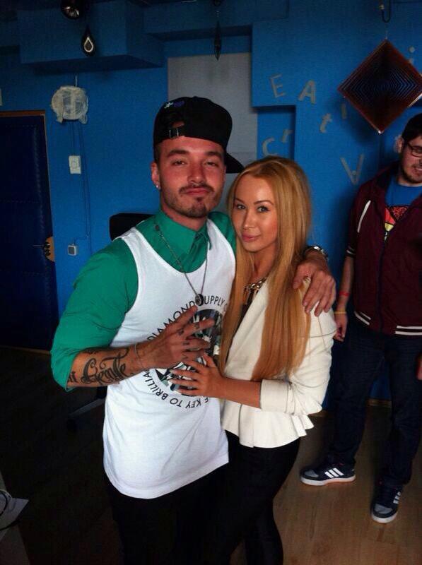 Xonia si J Balvin par destul de apropiati